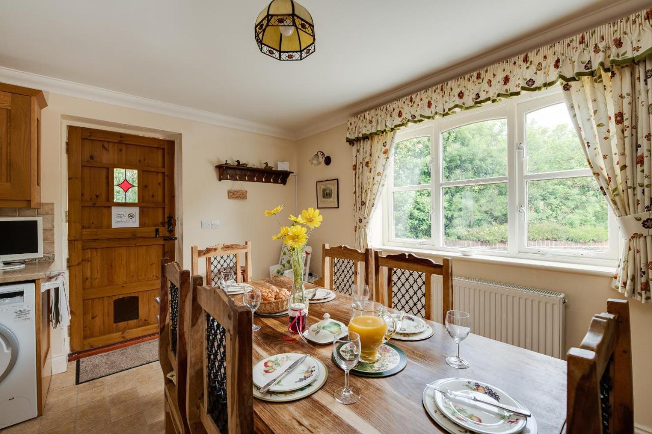 Oak Tree Cottage, Charming, Rural New Forest Home Boldre Exterior photo